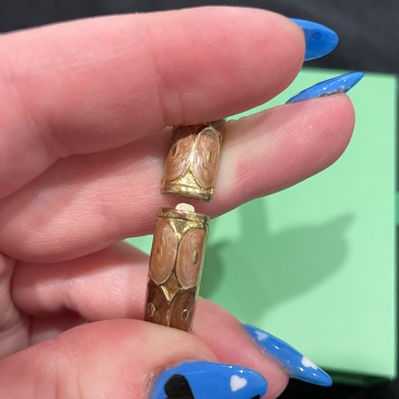 Bracelets - Picture 2 of 6